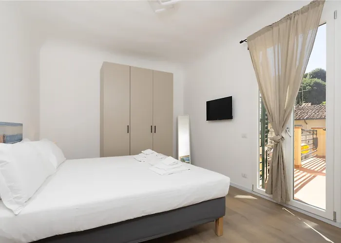 Serristori Riverside Apartment Florence